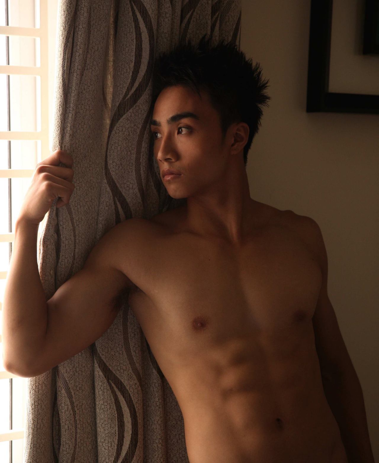 muscledasian:  Nguyen Hoang Thai 