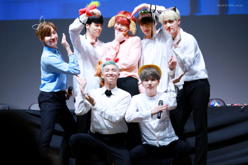 bangtan: © Stand by RM | Do not edit.