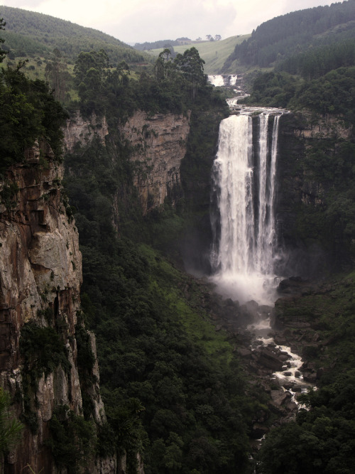 brutalgeneration:  Karkloof Falls (by Chris Bloom) 