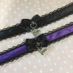 waywardkittenshop:  Just added these cutie collars to my Etsy!   I’m way way too excited for Halloween 😂😂 