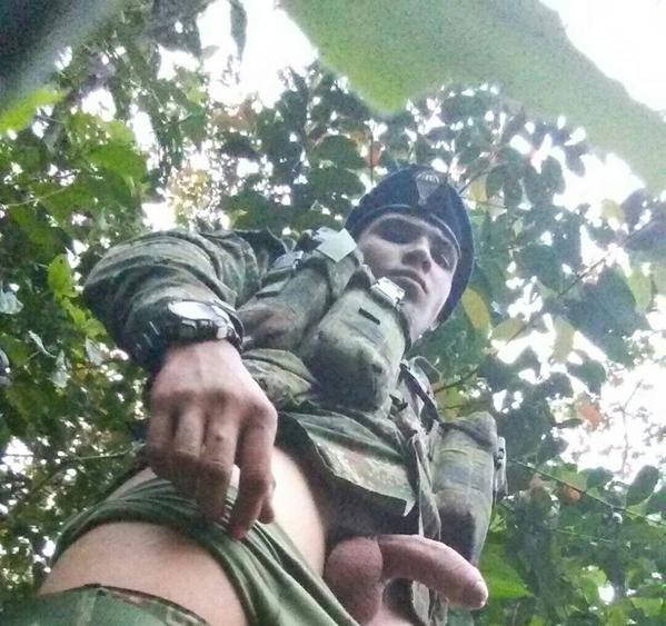 vergascolombianas:  Siempre he dicho que los militares colombianos son una delicia,