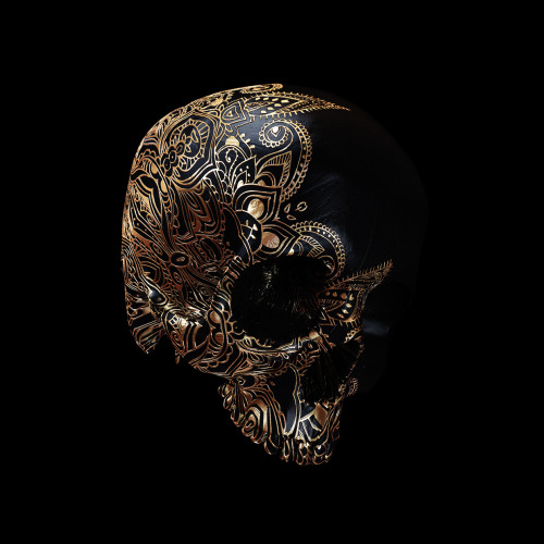 XXX irakalan:GOLDEN SKULLSHope you like skulls… by photo