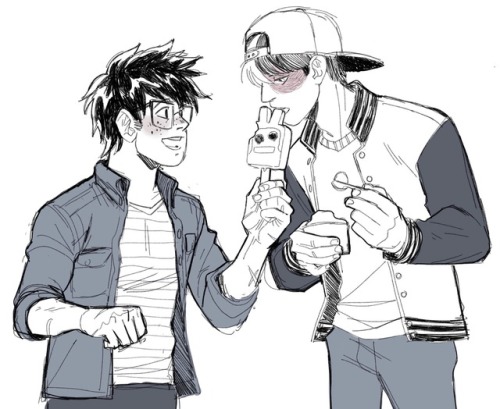 Midoriya sharing his All Might popsicle with Todoroki.