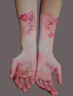 kisserflies:  getting this or something similar when I’m older. It’ll cover my scars but still let them peek out the sides.  