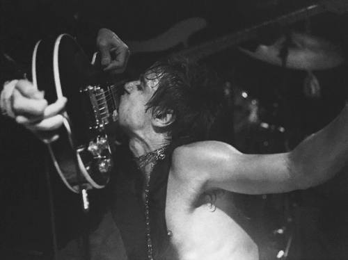 theunderestimator-2:   Iggy Pop french-kissing Frank Infante’s guitar at Seaview Ballroom, St Kilda, Australia on Jul. 3rd, 1983, as documented by Wayne O’Farrell.(via)