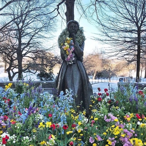 flowartstation:  New York Floral Installations by Lewis Miller 