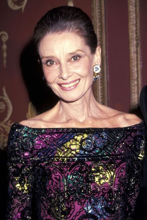   1991 Audrey Hepburn ( 62 )   