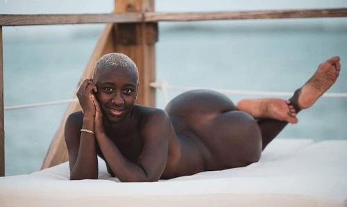 Sex women-of-color:  “Dark Chocolate sweet” pictures