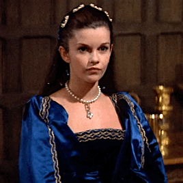 angel-or-phantom:Lovely costumes in period dramas:Anne of the Thousand Days (1969)