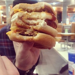 @mitchhhhhh_ ur burger is ite. 💁