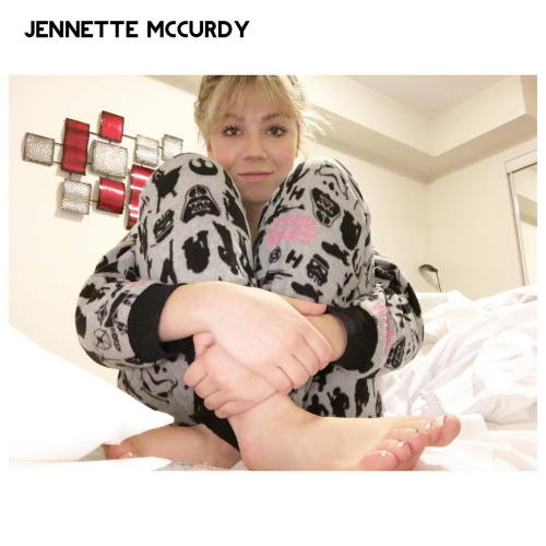 celebped:Jennette McCurdy Feet