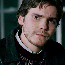 markhamillz:  Daniel Brühl in The Bourne Ultimatum (2007, Paul Greengrass) 