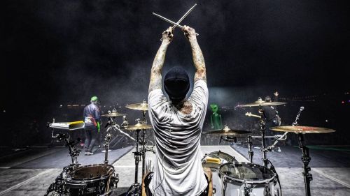 Happy birthday Travis Barker!#HappyBirthday #TravisBarker #blink182 #Drumswww.instagram.com/