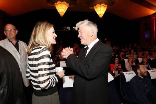 Peggy Lipton greets David Lynch at The Missing Pieces premiere (twin.pk/davidlynchthemissingp