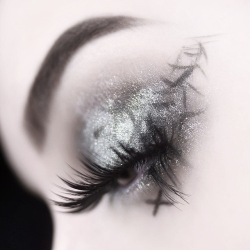 A little black and silver eye look for you! Wanted something simple while it was simple to do, it c