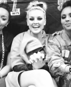 perrieemix:  Perrie being herself…x 