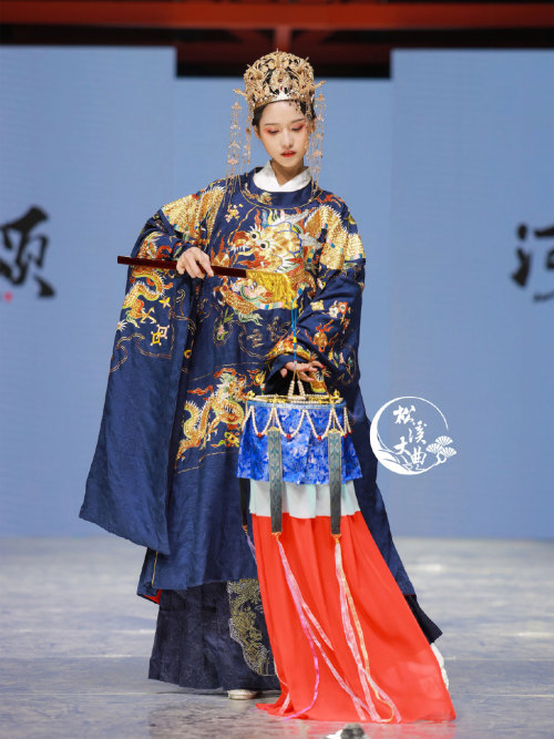 newhanfu:Huachang Jiuzhou 2021 Hangzhou runway showfrom: 松溪大曲