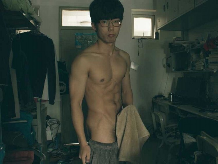 bi-lazy:  assman-69:  😱   好想識佢啊😍😍😍😍