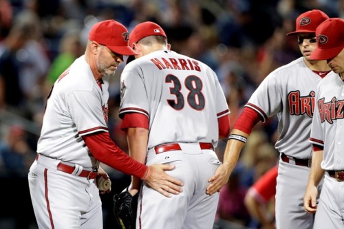 jarheadjay: homoeroticusrex:  Baseball butts  Some of the hottest ass grab I’ve seen in a whil