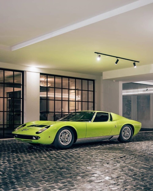 MOTORS Lamborghini Miura & Ferrari 275 @lamborghini @ferrari via @alexpenfold @duttongarage #iro