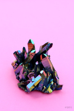 earthblingg:  Rainbow Aura Quartz 