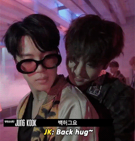 scoupsfullofsuga:yeppudaa96-blog:Jungkook is the big spoon @nanamana