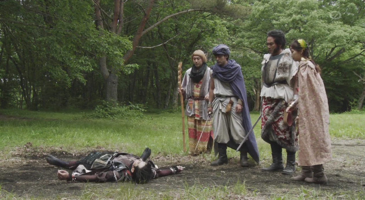 leonhardt-ani:  It was a cool move, licking the blade like that (I know this isn’t