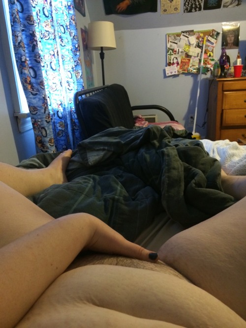 buttfuckbabe:  So hairy. So chubby. So cute!