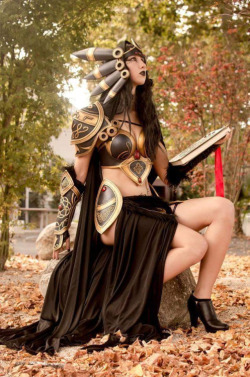 cosplayiscool:  More @ http://cosplayiscool.tumblr.com