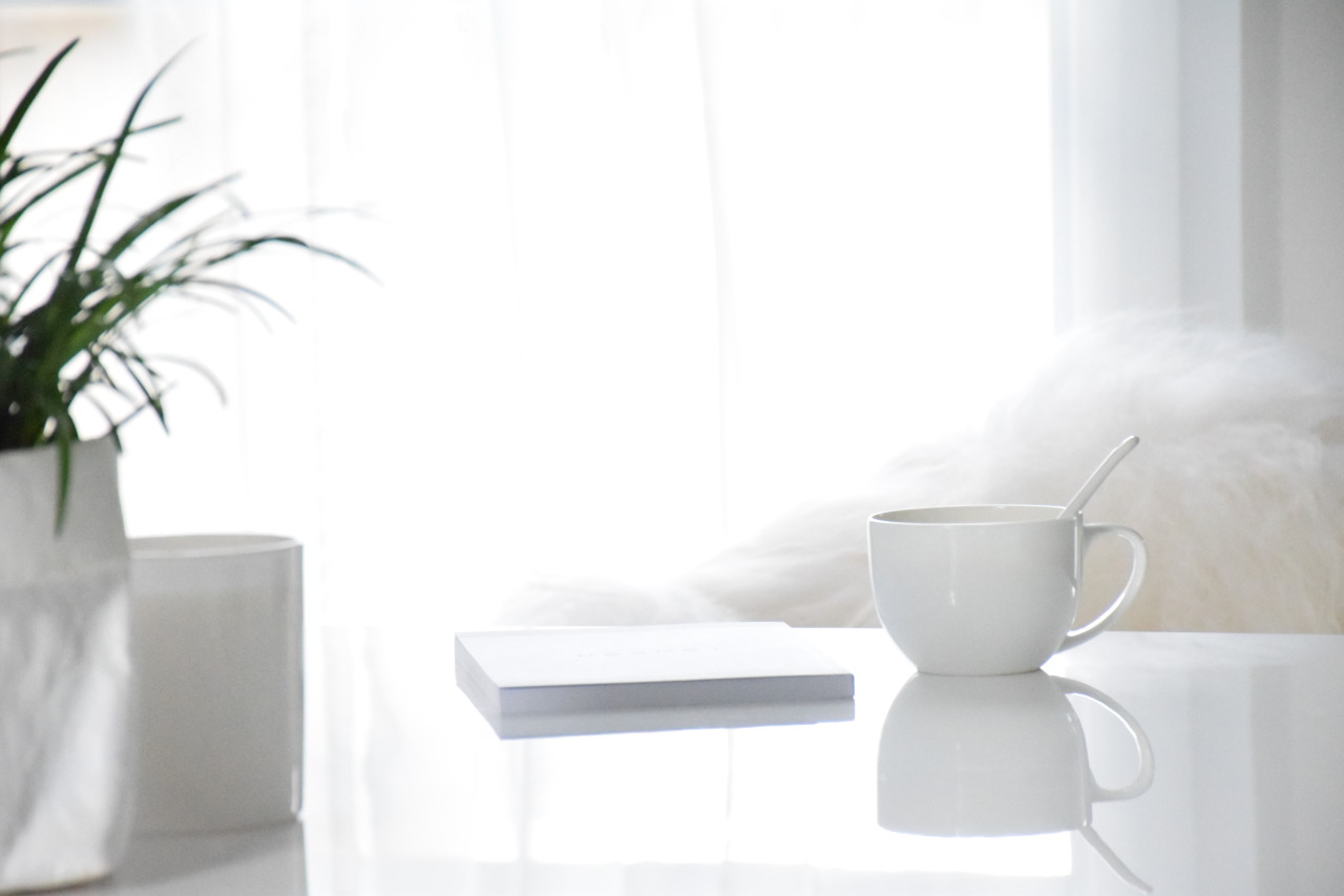 whiteminimal:my blog will bring u peace - lots of white, aesthetics and stuff like