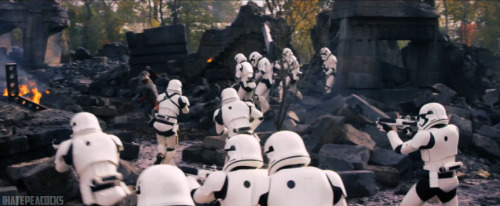 ihatepeacocks:  Screen Caps from the Star Wars The Force Awakens Panel Reel at the 2015 San Diego Comic Con [X]