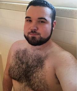 thebeardedguyy:Squeaky clean 😬