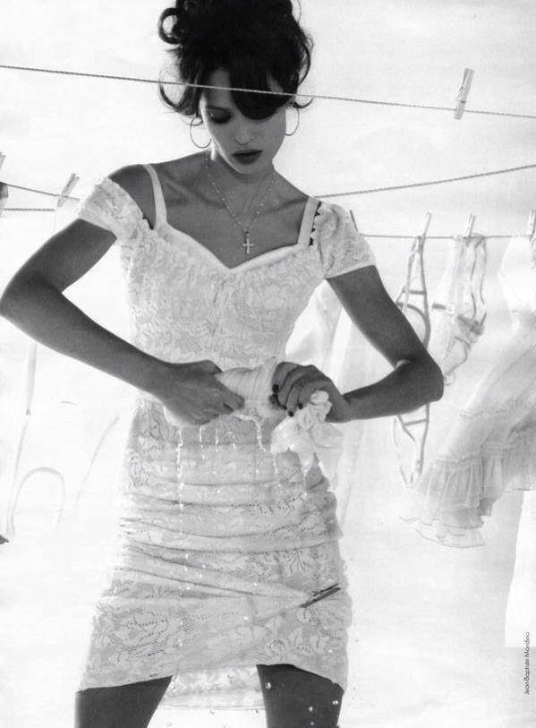 beautiful-disaster-777:  Laundry day 💜
