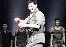 haeppitteuk:  haeppitteuk: Doing everything in name of Super Junior.   ♥정수