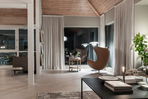 thenordroom:Norwegian home of blogger Nina Holst/Stylizimo | shop hereTHENORDROOM.COM - INSTAGRAM - 
