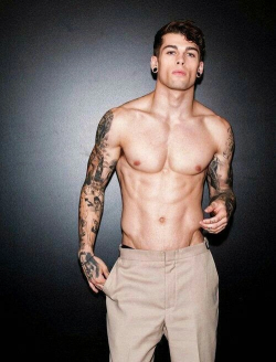 hot dudes and tattoos