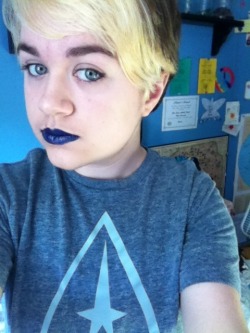 autisticwillgraham:  the blue lipstick makes