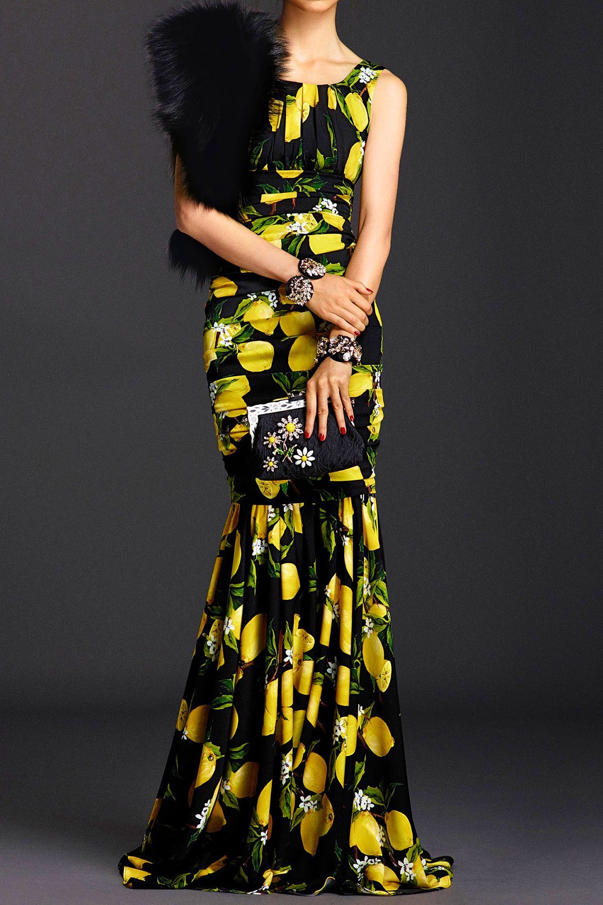 cravingfordresses:  Dolce &amp; Gabbana Sera Spring 2016 Collection 