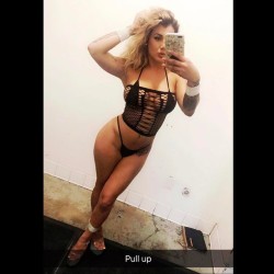 stripper-locker-room:  https://www.instagram.com/perrsiiaa/