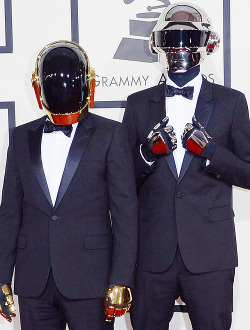 showtime-folks-blog:  Daft Punk on the Red Carpet - Grammy Awards 2014. 