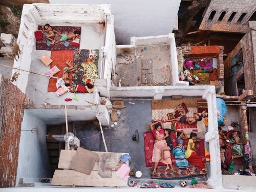 m-virus: Rooftop Dreams, Varanasi. Yasmin Mund.