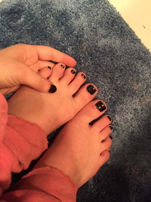 deum0s: I luv my toes