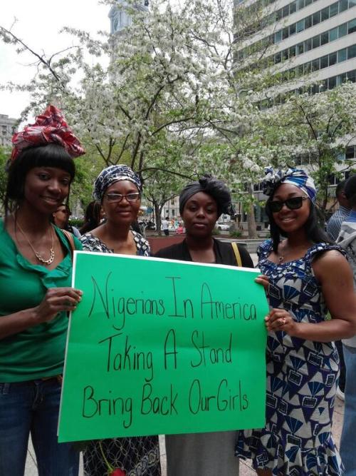 fckyeahprettyafricans:Nigeriasoulrevision:An AMAZING display of solidarity from Atlanta, New York, D