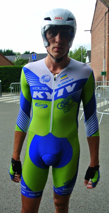 Love Cyclists and Lycra. Love Bikers and leather.