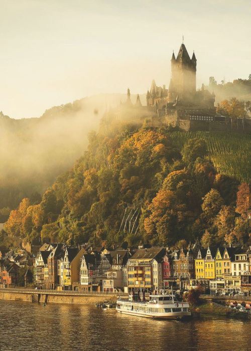 bonitavista: Cochem Castle, Germany photo via tripping