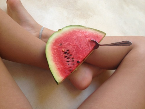 exotic-blis-s:  tropica-lfruits:  my weird pic haha  exotic-blis-s:  ☼ follow me for more tropical/j