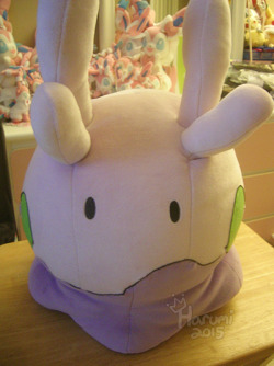 look at my new baby, life-sized Goomy <3