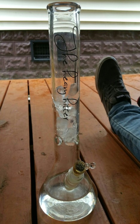 gingerkidlife:  Christening dicomitchh’s new addition to the family; it’ll take a few more bowls to name her. Having myself a fine Sibling Stoner Sunday 💨💨