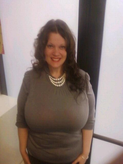 funbaggery:  Eventually we had to break up, the constant motor boating? I lost my