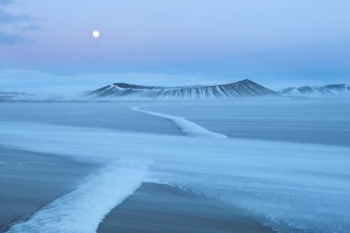 vvaterblogged:Photograph by Orsolya Haarberg, National Geographic Creative